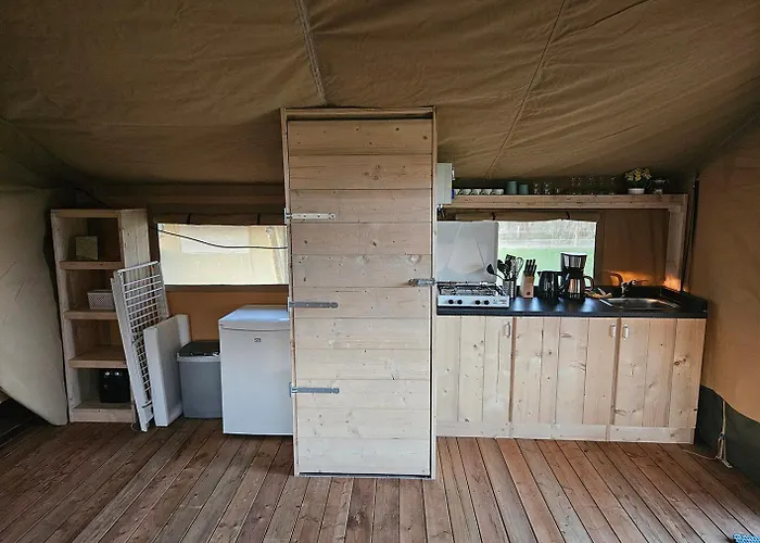 Luxusní stan Happyfarm Safaritent Terschuur